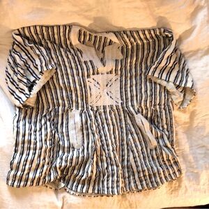 Baha pullover (no hood) w/pockets: white w/thin black & blue stripes unisex